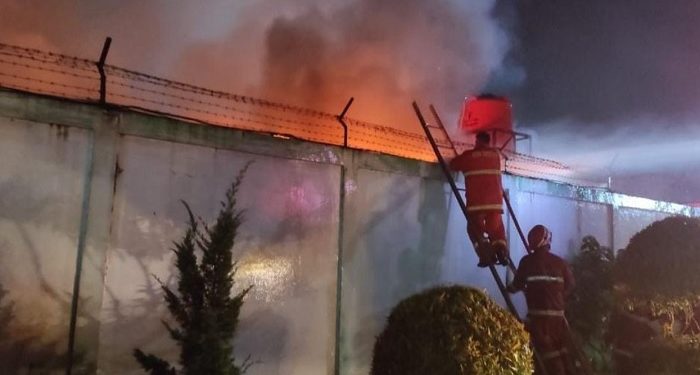 Endonezya’da cezaevinde yangın: 41 ölü