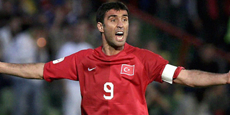 FIFA, ‘Milli Takımlar’ etiketiyle Hakan Şükür’ün doğum gününü kutladı