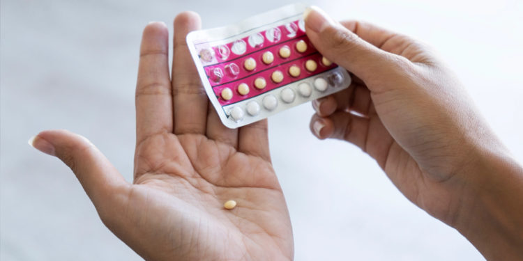Fransa'da ücretsiz doğum kontrol hapı yaşı 25'e yükseltildi
