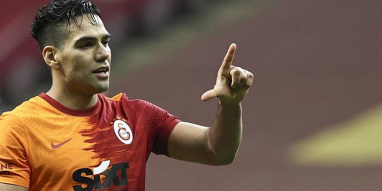 Galatasaray Kolombiyalı futbolcu Radamel Falcao ile yollarını ayırdı
