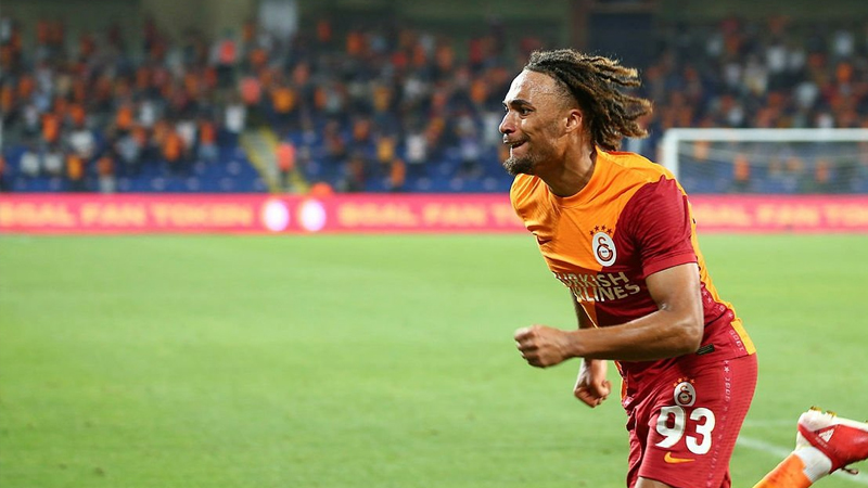 Galatasaray'a Sacha Boey şoku!