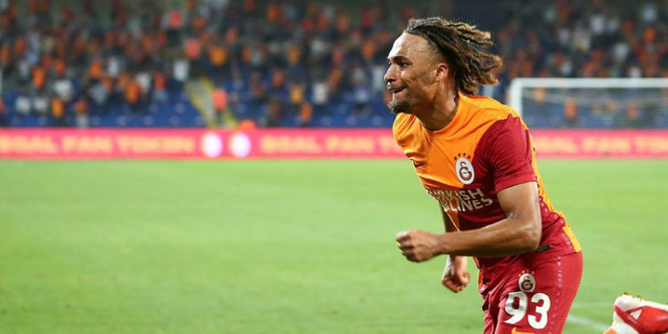 Galatasaray'a Sacha Boey şoku!