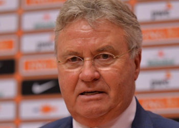 Guus Hiddink emeklilik kararı aldı
