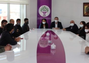 HDP Genel Merkezi'ne dayanışma ziyareti