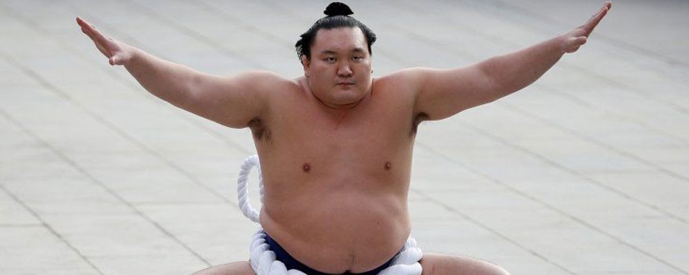 Hakuho: Japonya'nın emekliliğini açıklayan yenilmez sumo güreşçisi