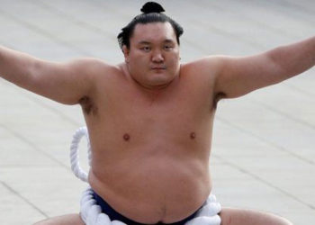 Hakuho: Japonya'nın emekliliğini açıklayan yenilmez sumo güreşçisi