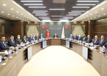 Hazine ve Maliye Bakanı Lütfi Elvan, MÜSİAD heyeti ile bir araya geldi