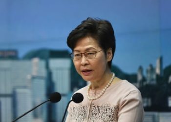 Hong Kong bölgesinin Baş Yöneticisi Carrie Lam, seçimlerde sadece bir muhalif adayın seçilmesini savundu