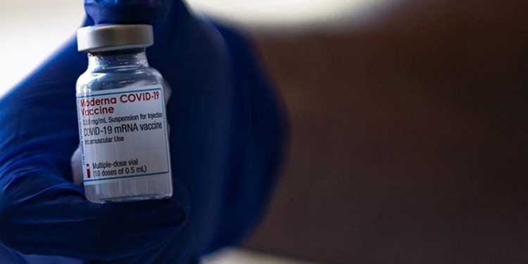 Japonya'da kullanımı durdurulan Moderna serisinden aşı vurulan iki kişi öldü