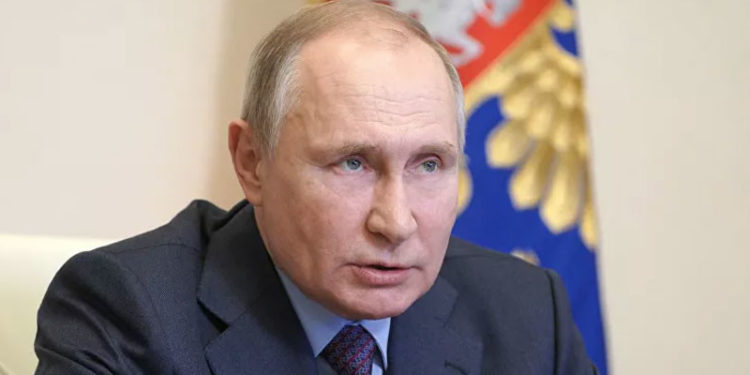 Kremlin: Putin, yakın çevresinde çıkan Covid vakası nedeniyle kendini izole etti