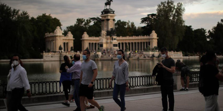 Madrid'de Covid-19 kısıtlamaları kaldırılıyor
