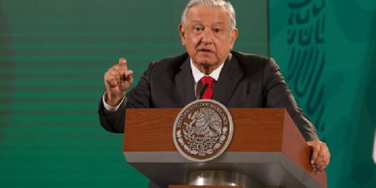 Meksika'nın başsavcısı, 30'dan fazla bilim insanı için tutuklama emri istiyor