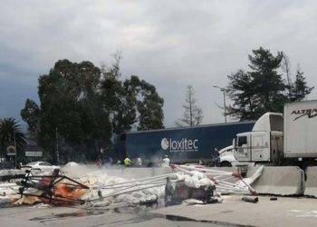 Meksika’da TIR otoyol gişelerine çarptı: 3 ölü, 7 yaralı