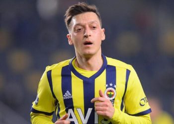 Mesut Özil, Alman basınına konuştu: Fenerbahçe denkleme girince hiçbir şeyin önemi kalmadı