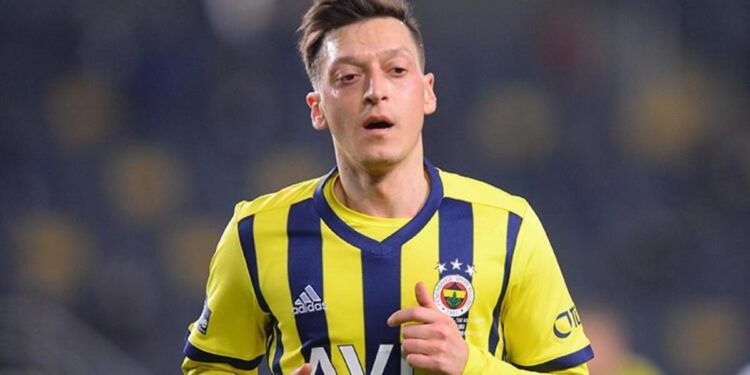 Mesut Özil, Alman basınına konuştu: Fenerbahçe denkleme girince hiçbir şeyin önemi kalmadı