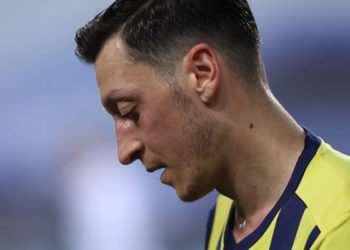 Mesut Özil oy vereceği partiyi açıkladı