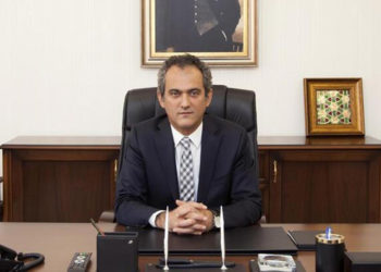 Milli Eğitim Bakanı Özer: Okulların açık kalması milli güvenlik meselesidir