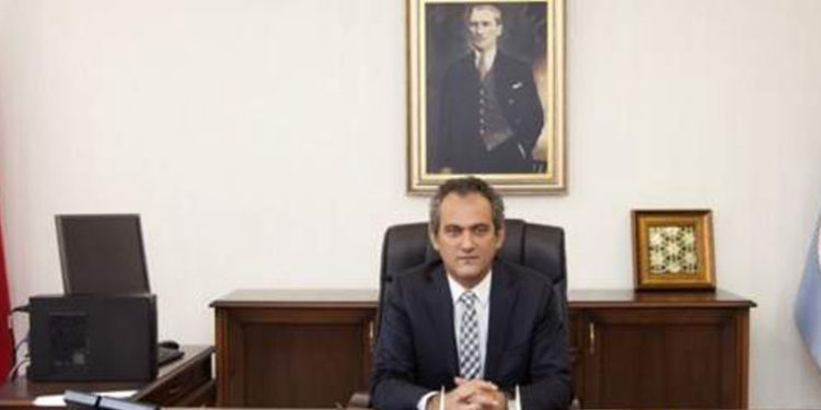 Milli Eğitim Bakanı Özer: Öğrencilere aşı da PCR testi zorunluluğu da yok