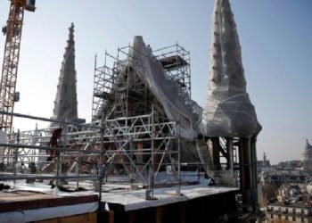 Notre Dame Katedrali'nin restorasyon çalışmalarının başlatılmasına izin verildi