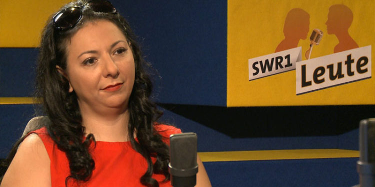 Opera sanatçısı Adrineh Simonian feminist pornoyla önyargıları kırmayı amaçlıyor