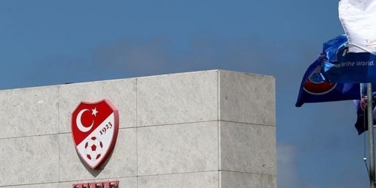 PFDK'dan Beşiktaş ve Adana Demirspor'a para cezası