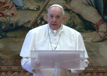 Papa Francis: Bazıları ölmemi istese de hala hayattayım