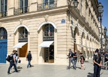 Paris'te Bulgari mağazasında soygun: 10 milyon Euro değerinde mücevher çalındı