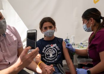 Pfizer duyurdu: Koronavirüs aşısı 5 -11 yaş arasındaki çocuklarda güvenli ve etkili