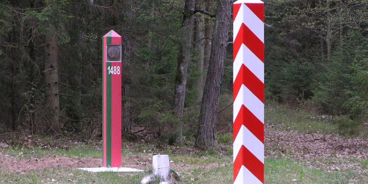 Polonya, Belarus sınırında 30 gün süreyle OHAL ilan etti