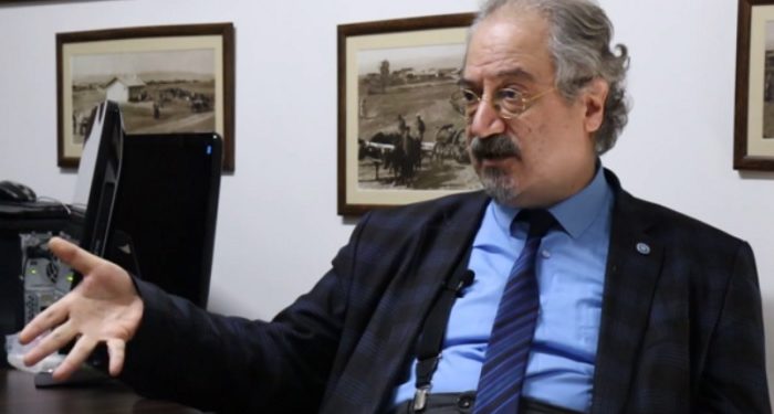 Prof. Dr. Vedat Bulut: ‘Sinovac getirerek Türkiye en baştan hata yaptı’