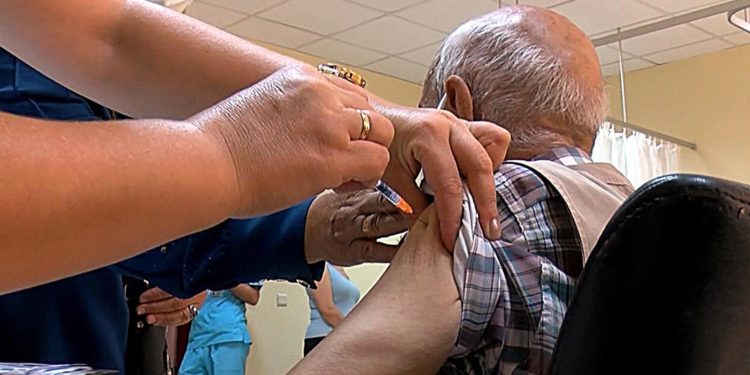 Prof. Dr. İsmail Balık: Tam aşılarını yaptırmış olan kişilerde hastaneye gitme yüzde 93 oranında azalıyor