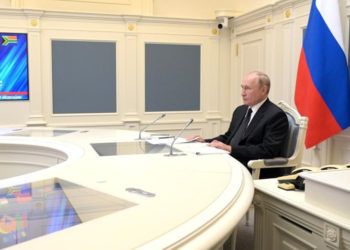 Putin: Afganistan'daki yeni krizin sebebi, kendi değerlerini empoze etmeye çalışan ABD'nin sorumsuz girişimleridir