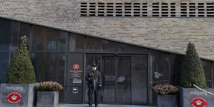 Reuters: Danimarka'da bir Türk vatandaşına 'terör saldırısı planlamaktan' 10 yıl ceza verildi, Danimarka vatandaşlığı iptal edildi