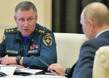 Rus bakan, tatbikat sırasında &ouml;ld&uuml;