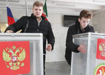 Rusya'da seçmenler sandık başında