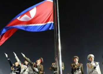 Seul: Kuzey Kore, denize doğru tanımlanamayan iki balistik füze ateşledi