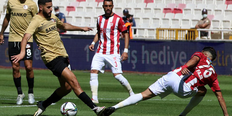 Sivasspor evinde Gaziantep FK'ye takıldı