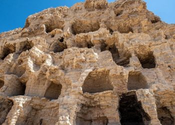 Sivas'ta Hititler Dönemi 'apartman' mağaralar ilgi çekiyor