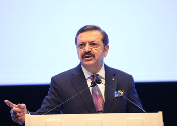 TOBB Başkanı Hisarcıklıoğlu: Dünyanın en değerli arazisi cep telefonu ekranı; önemli olan bu değerli arazide yer kapabilmektir