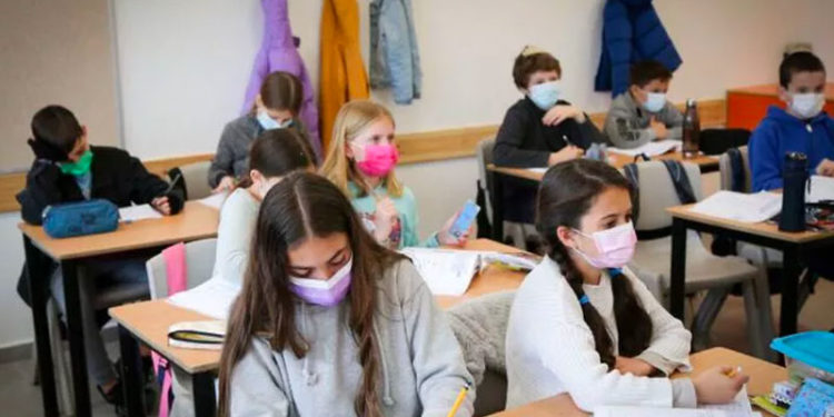 TTB İkinci Başkanı Ökten okullar için uyardı: Kalabalık mevcutlar azaltılmadı, tedbir alınmalı