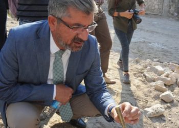 Tahir El&ccedil;i&rsquo;nin ailesi Ahmet Davutoğlu&rsquo;nun tanık olarak dinlenmesi i&ccedil;in mahkemeye başvurdu