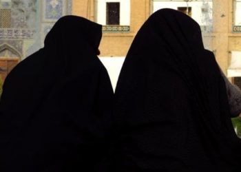 Taliban, &uuml;niversitede karma eğitimi yasakladı