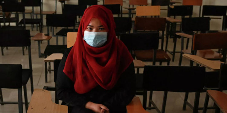 Taliban: Şeriata uygun güvenli ortam sağlandıktan sonra kız çocukları orta eğitime geri dönebilir