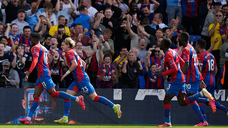 Tottenham, Crystal Palace karşısında dağıldı!