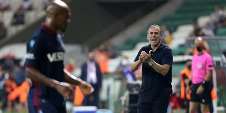 Trabzonspor Abdullah Avcı yönetiminde Galatasaray karşısında ilk galibiyetini hedefliyor
