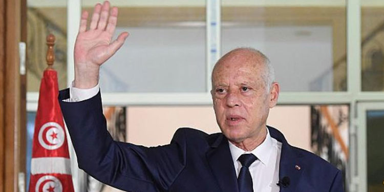 Tunus Cumhurbaşkanı Said, yayımladığı kararname ile yasama yetkilerini kendisine devretti