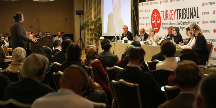 Turkey Tribunal’in ikinci gününde AKP hükümetinin ‘İnsan kaçırmaları ve medyaya baskısı’ yargılanıyor