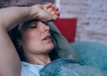 'Uzun' Covid: Kimlerde görülüyor, belirtileri neler, ne kadar yaygın?