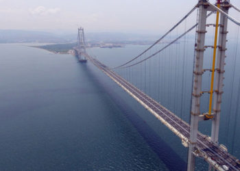 Uğur Emek: İzmirli ve İstanbullular, Çanakkale ve Osmangazi Köprüsü'nden her gün 85 bin araçla birbirinizi ziyaret edecek misiniz; garantiler sizlere güvenilerek verildi