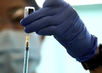 Yabancı madde saptanan Moderna'nın 1,6 milyon dozdan fazla aşısı Japonya'da toplatılacak